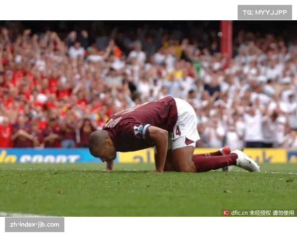 埃弗顿前锋贝托头球破门，本赛季已通过头球打入4球位列联赛前三